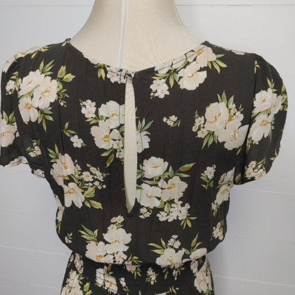AEO Floral Printed Jumpsuit Size M - Picture 7 of 15